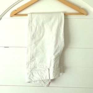 Lilly Pulitzer White Capris. Size 4. EUC.